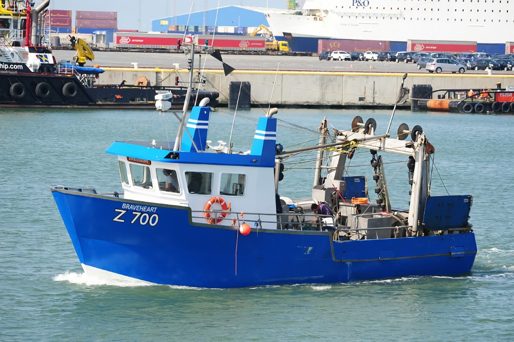 For sale, small Stern – Twinrig trawler Z-700