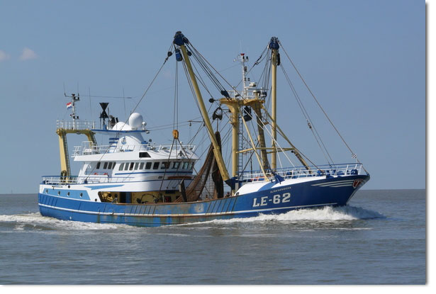Ex LE-62 Alida Natatscha Returning from offshore in to Dutch fishing